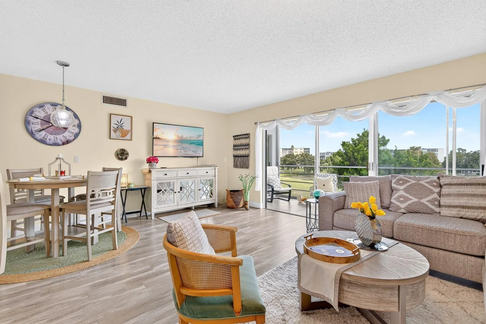 Living Area facing Northwest