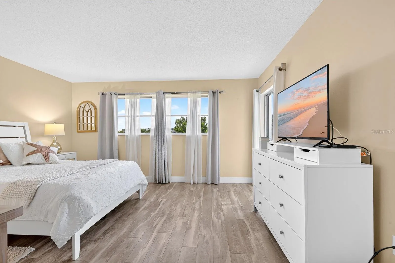 Master Bedroom Facing North