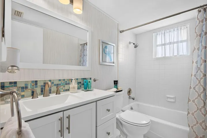 Updated Guest Bathroom