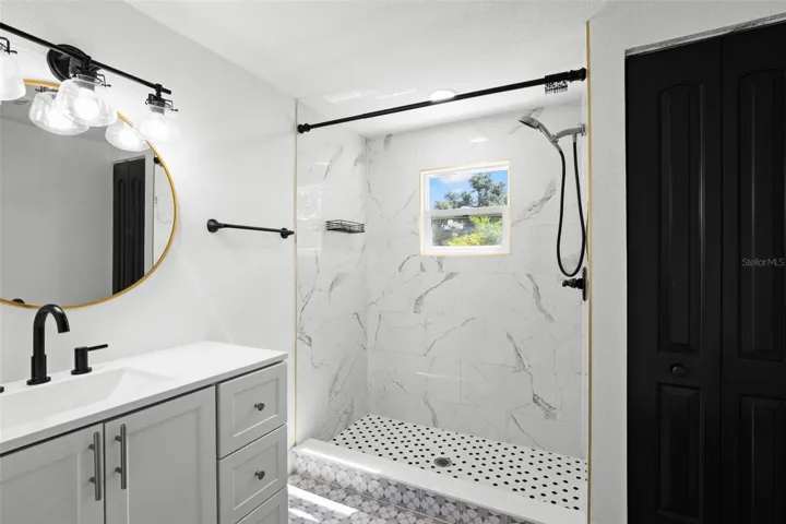 Primary En-Suite
