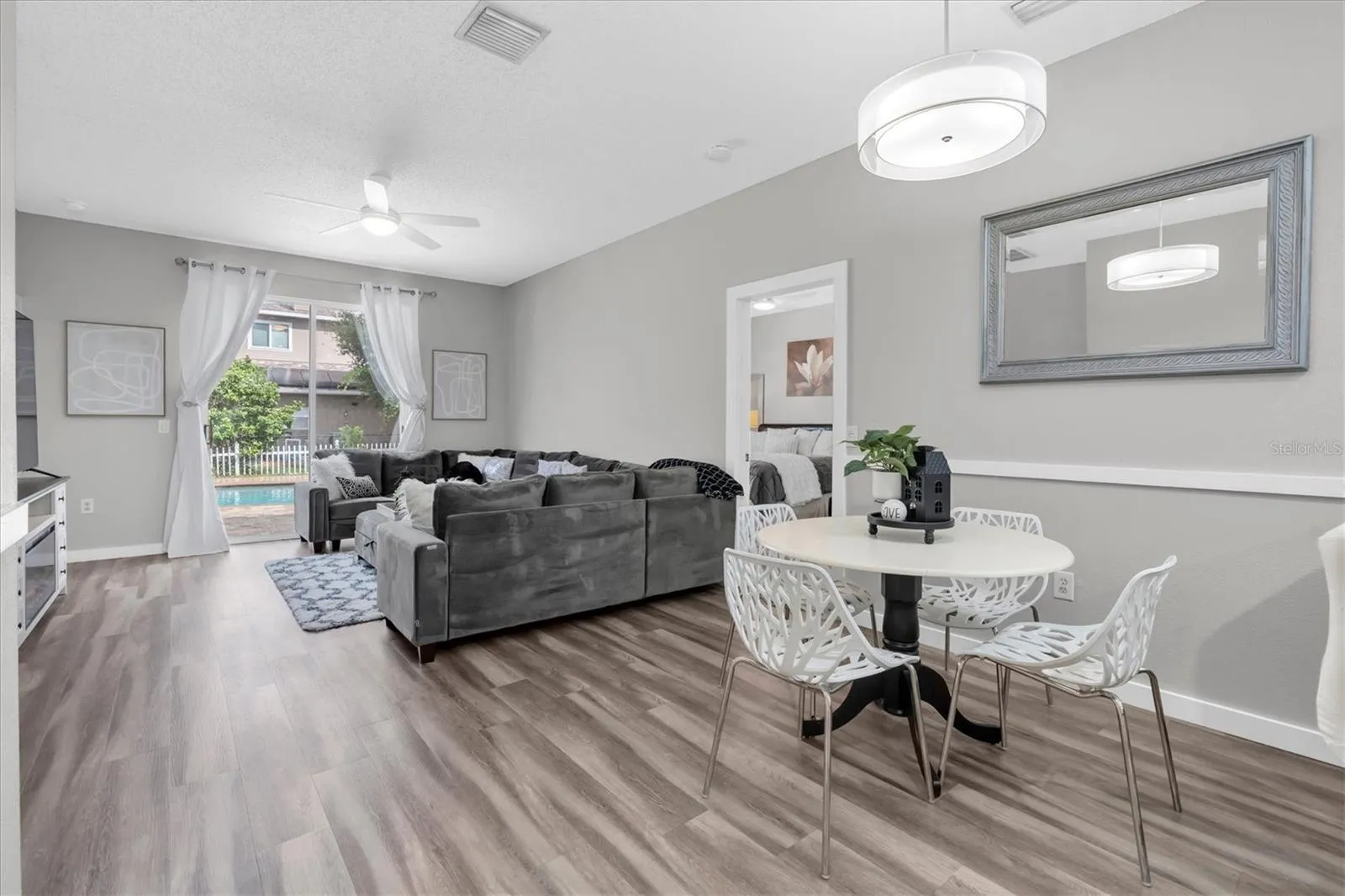 OPEN FLOOR PLAN