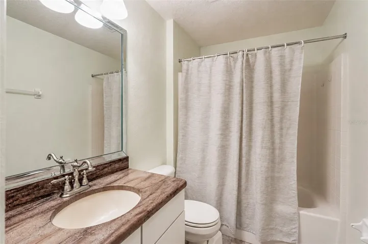 Guest bath/bath 2