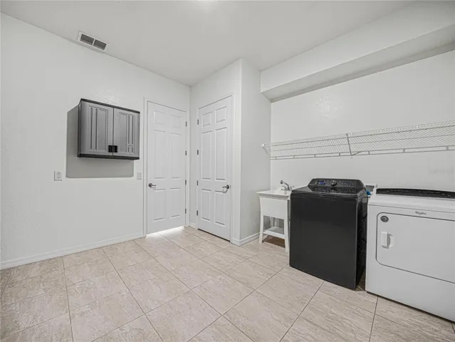 Laundry Room/Flex Space