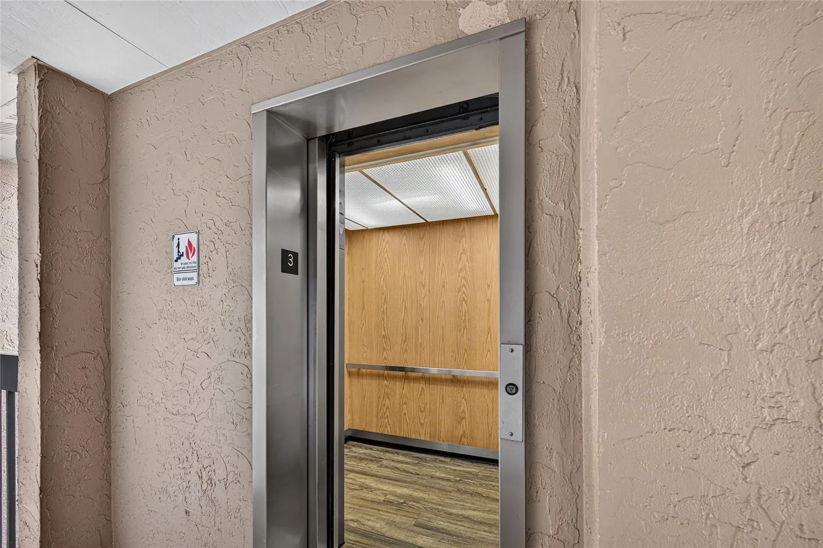 Building 6 Elevator