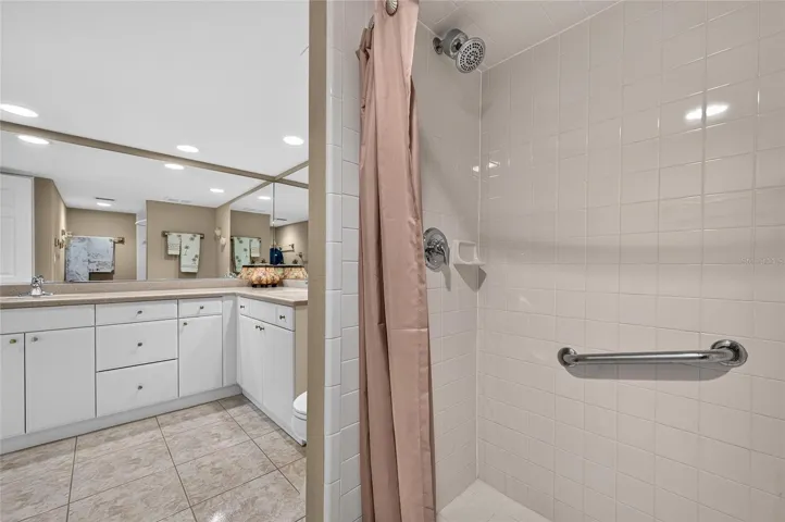 Ensuite walk-in shower