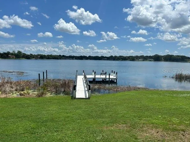 Community Dock and Pier on Lake Pineloch