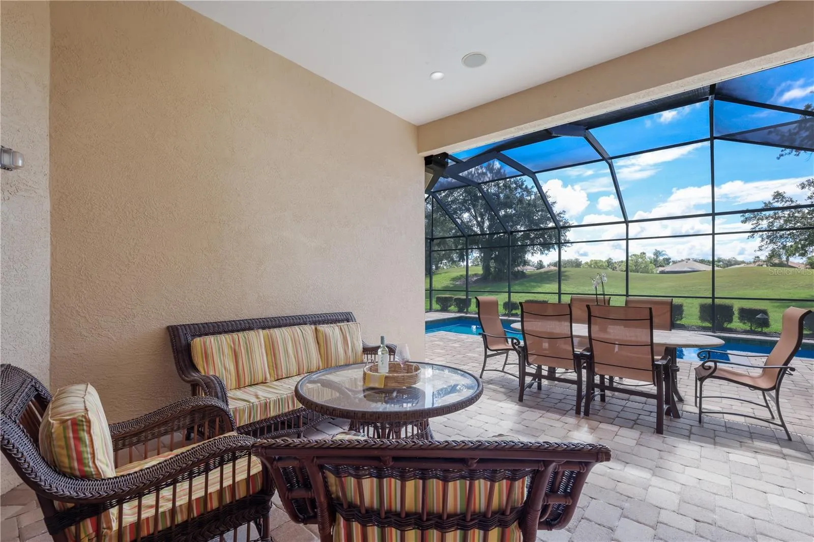 Covered Lanai Area