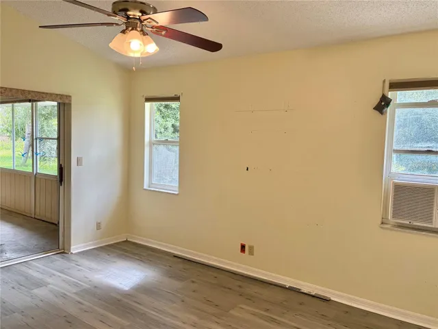Vinyl Floor &amp; Ceiling Fan