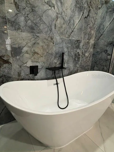 Master Bath Detail