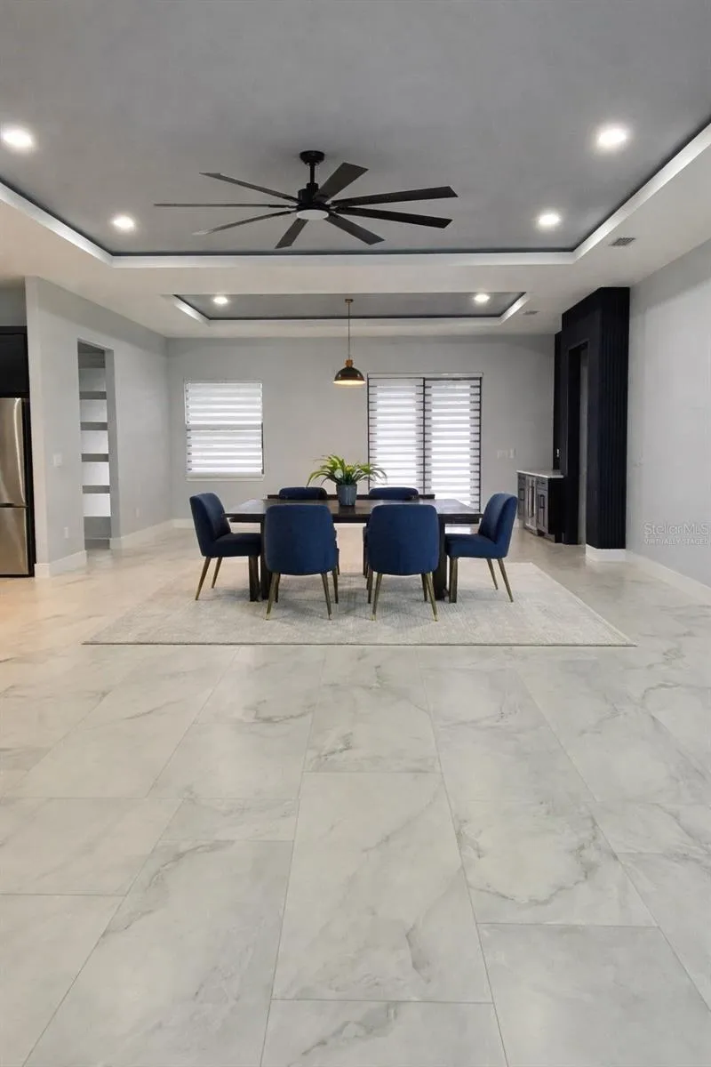 Dining room Virtually Staged