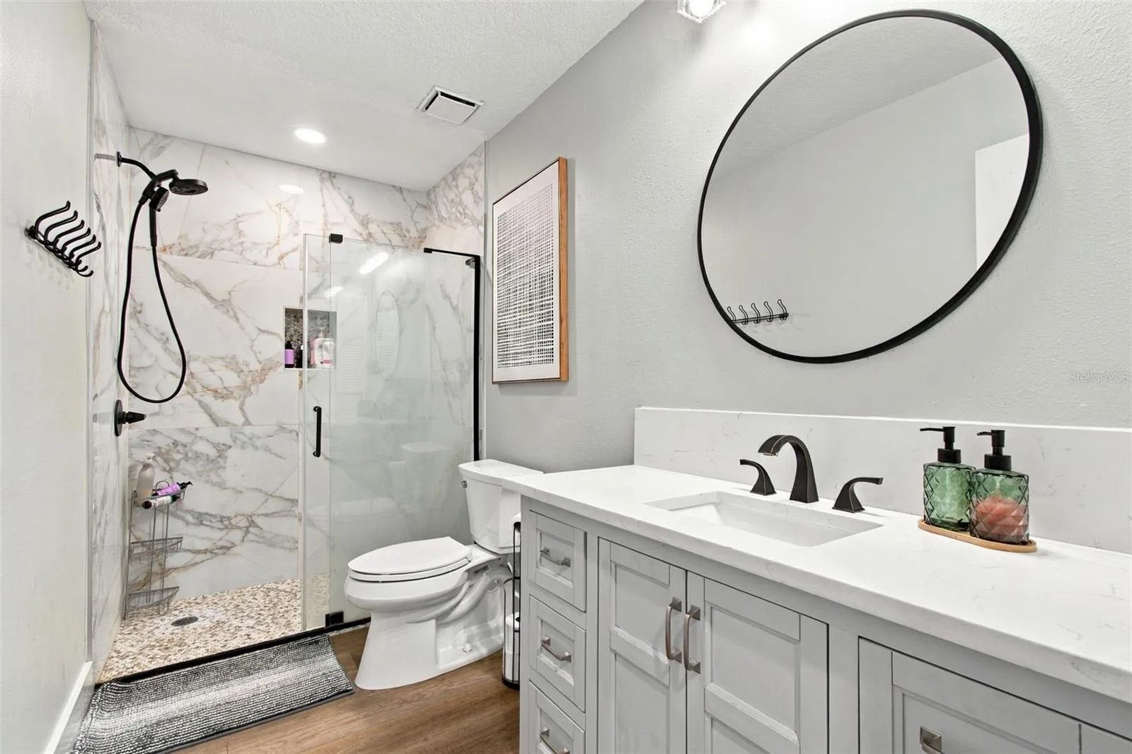 Guest bathroom by bedroom 2 and 3
