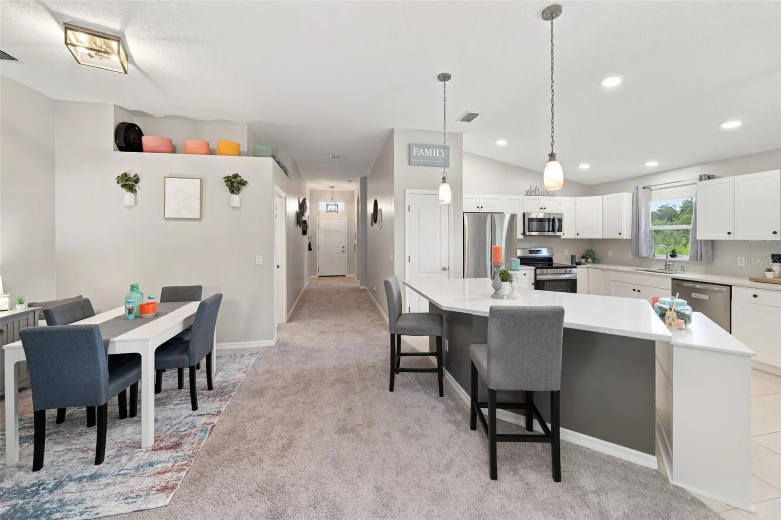 Kitchen &amp; Dining