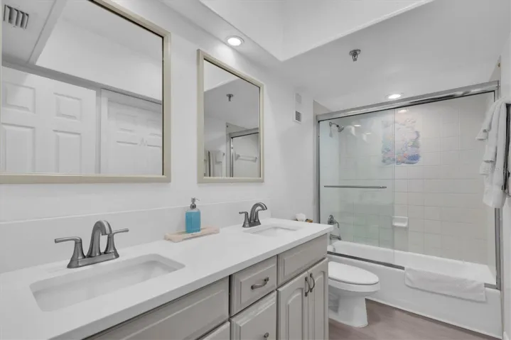 Ensuite bathroom