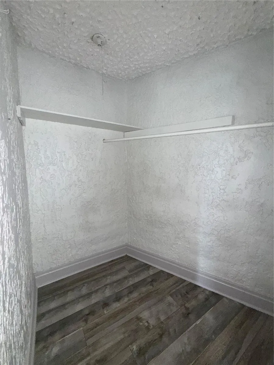 Walk In Closet