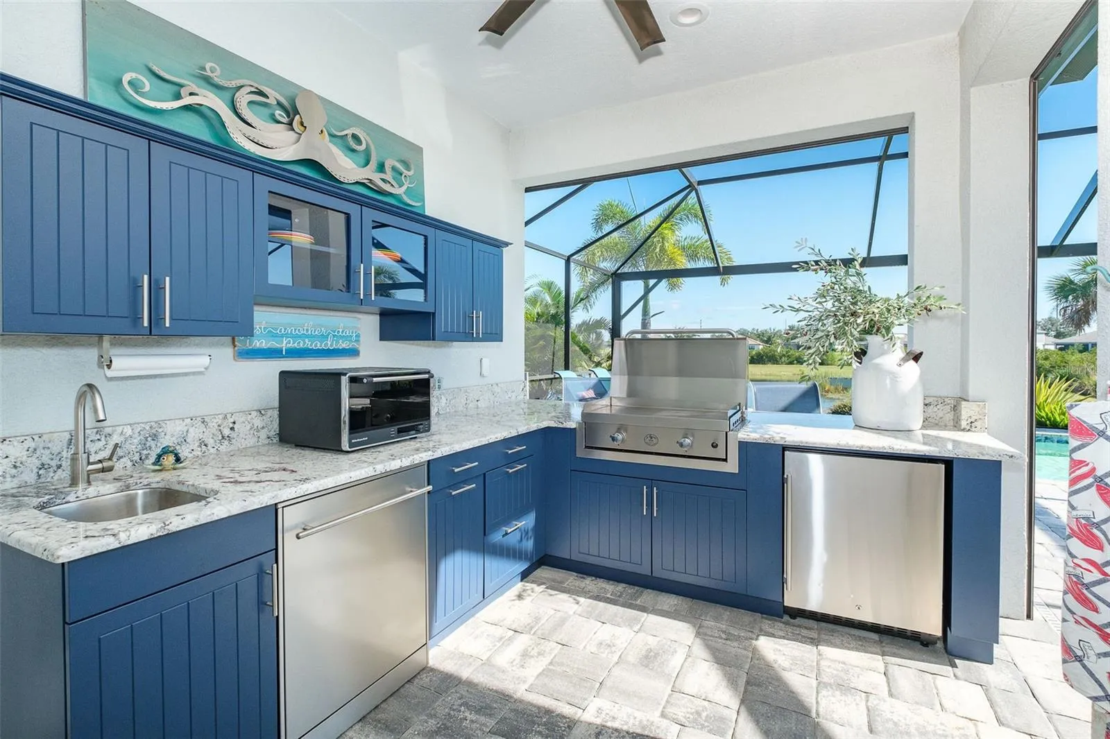 Outdoor Kitchen