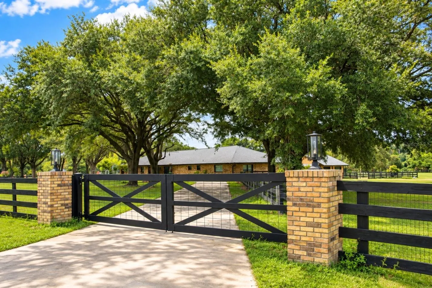 Estate Right Gate