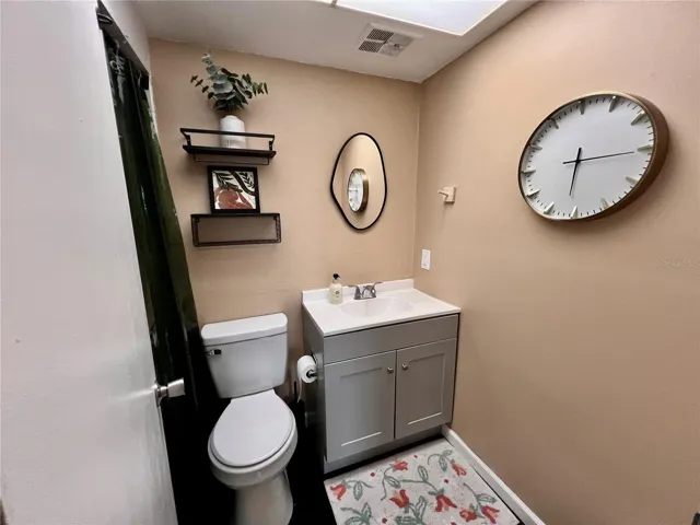 Tub/Shower combo and private bathroom for Primary Ensuite