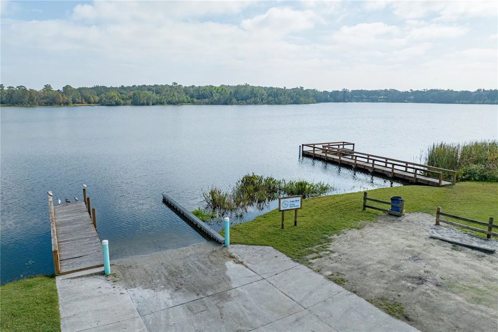 Lake Ned Boat Ramp is near by