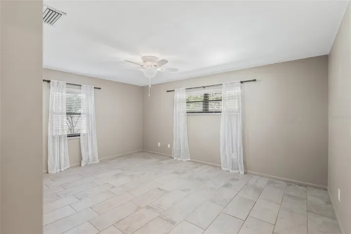 Primary Bedroom 13'4"X16'5"