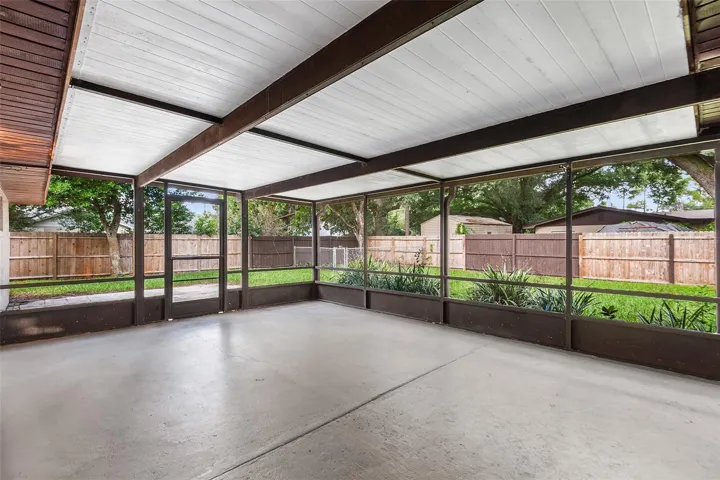 Patio, Perfect for Relaxing and/or Entertaining!