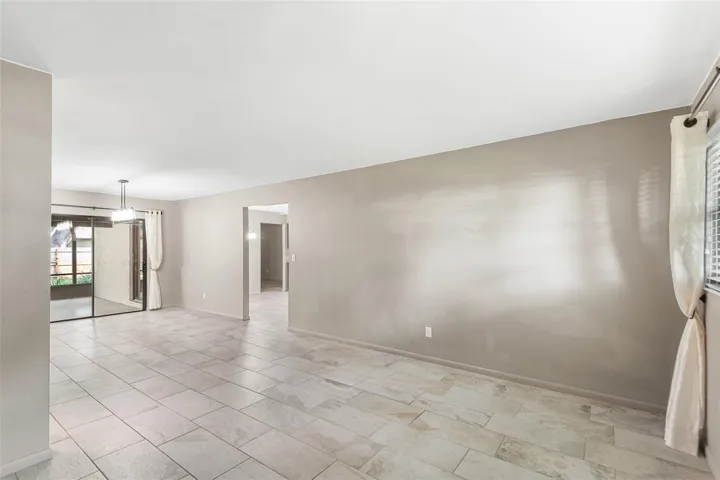 Living Room &amp; Dining Room