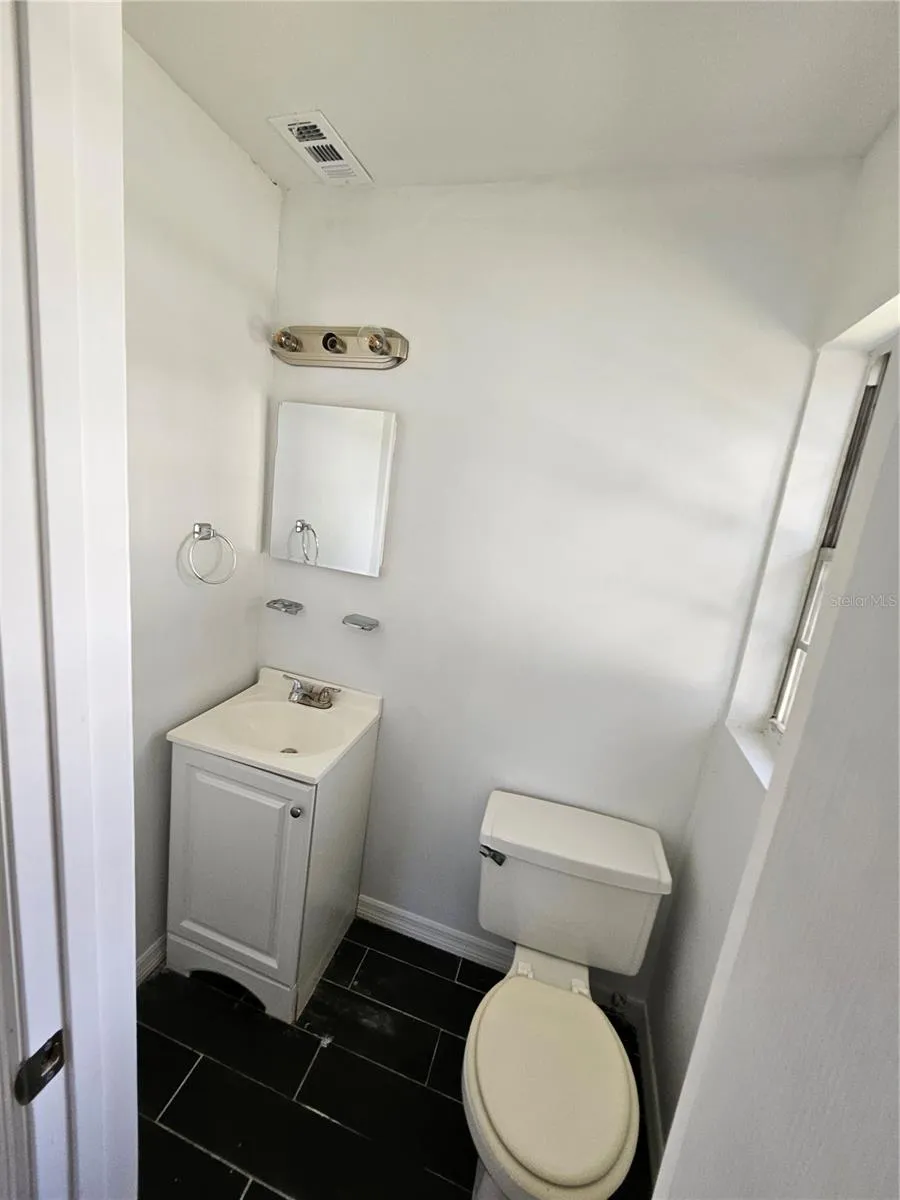 1/2 bath in primary bedroom