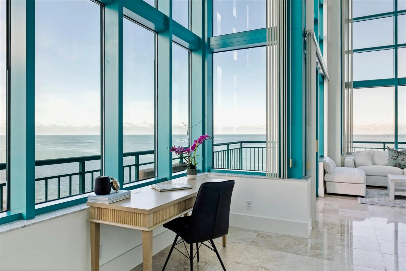 Versatile Space- office idea