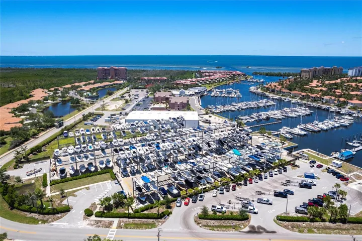 Cradle your boat at the Marina Dry Storage