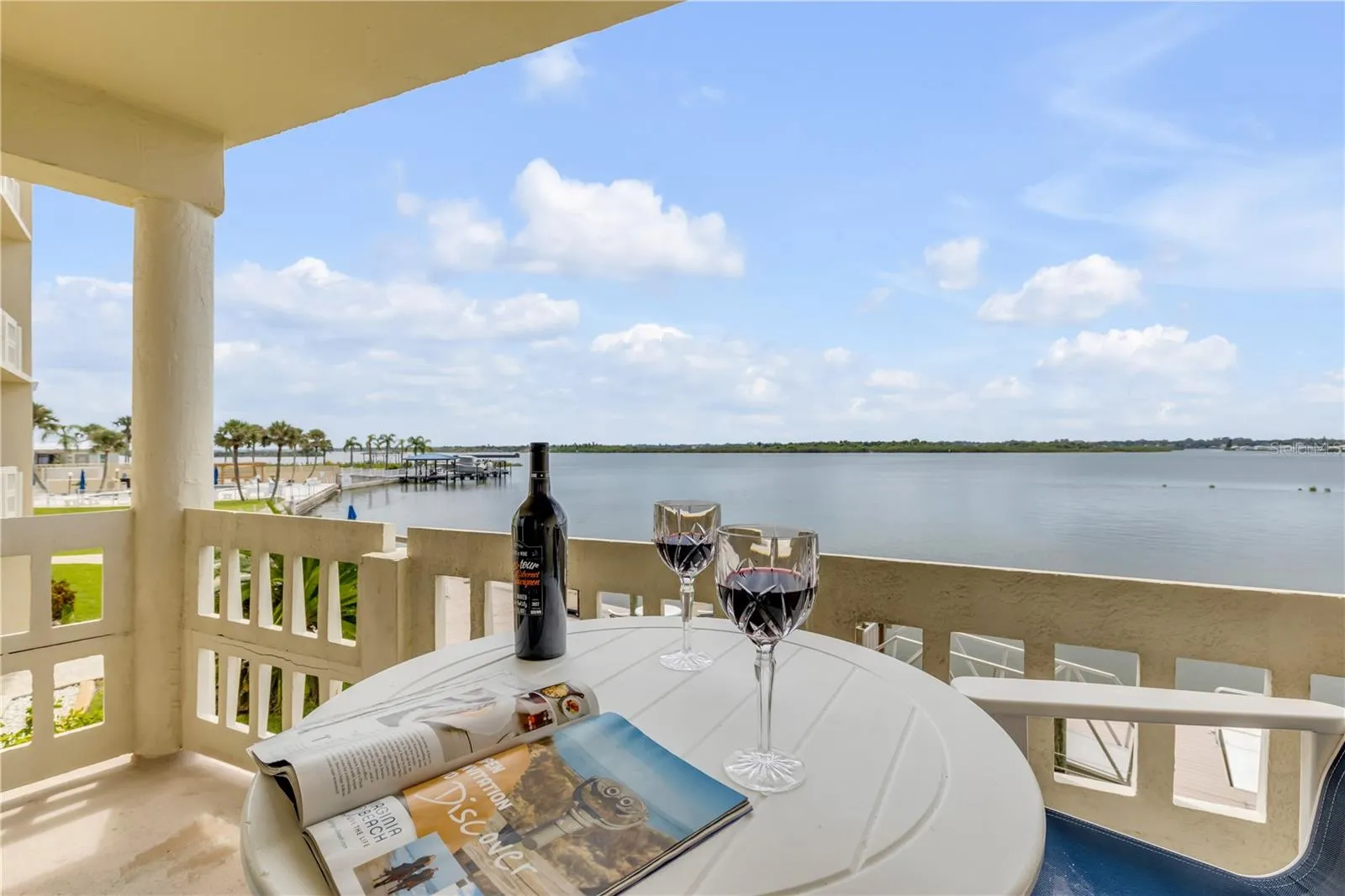 Unobstructed River and Sunset Views to the Southwest