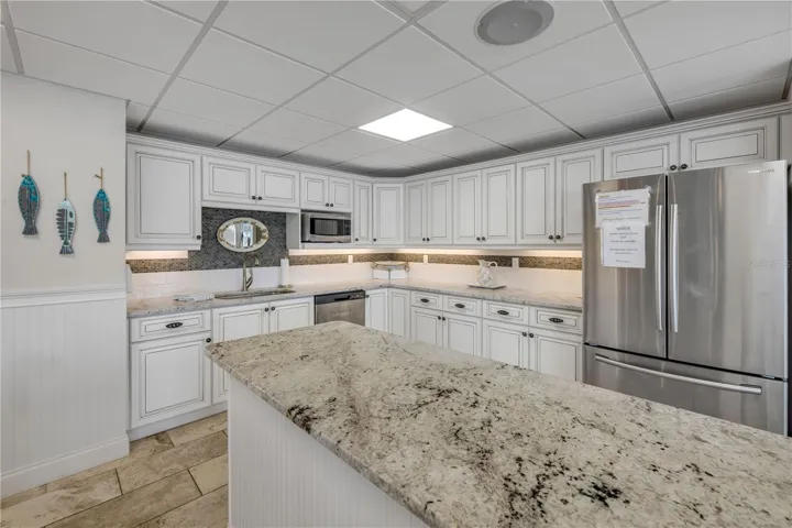 Pelican Lounge kitchen