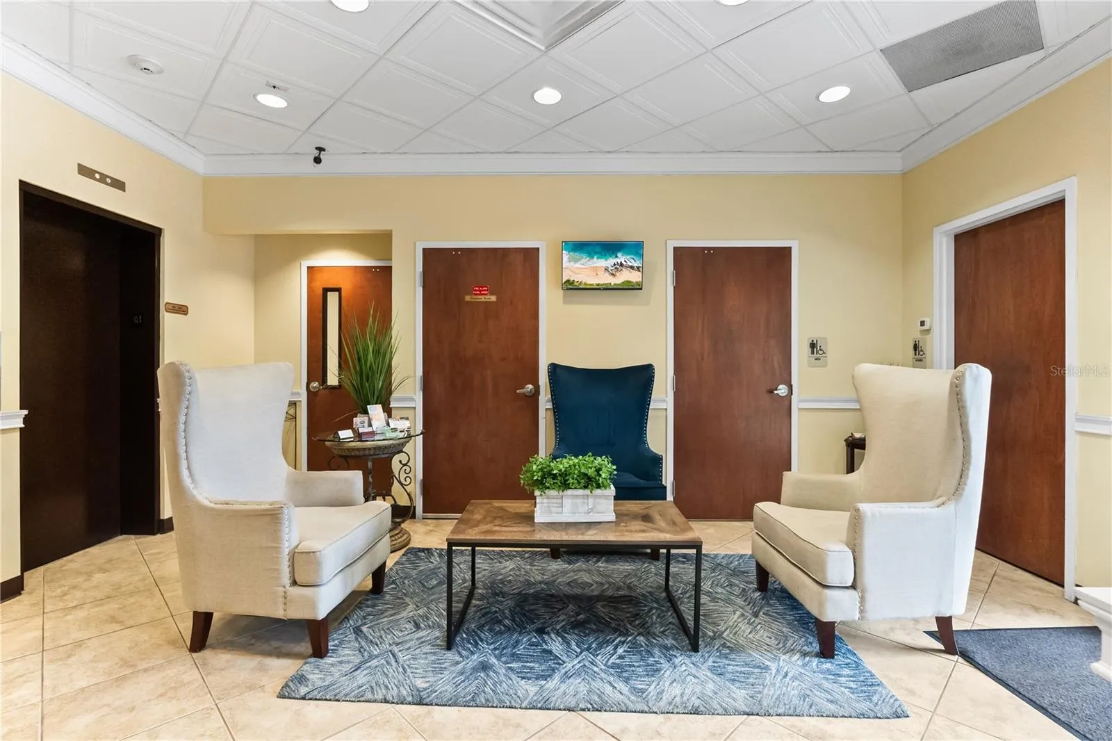 Shared Lobby / Waiting Area