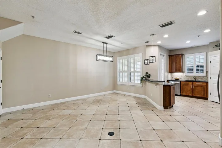 Living Dining Combo