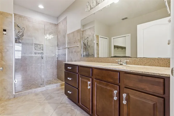 Ensuite Primary Bathroom