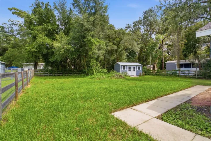 HUGE BACK YARD