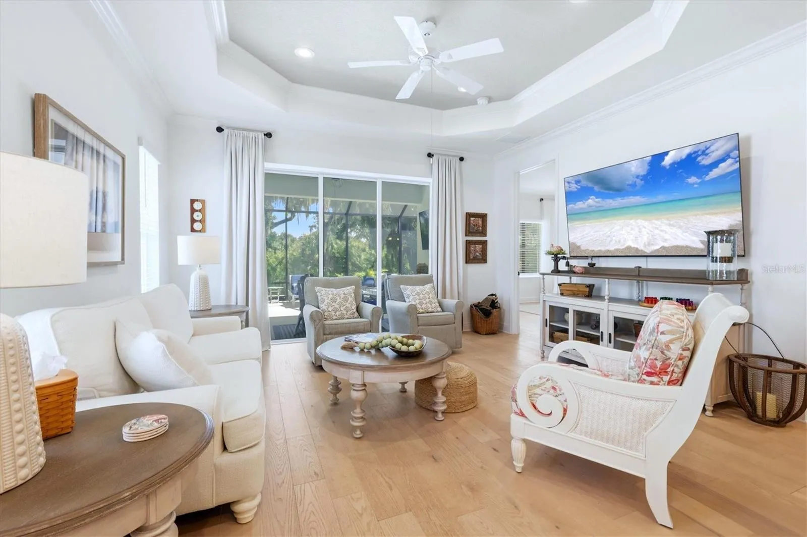 Tray Ceiling with Crown Molding