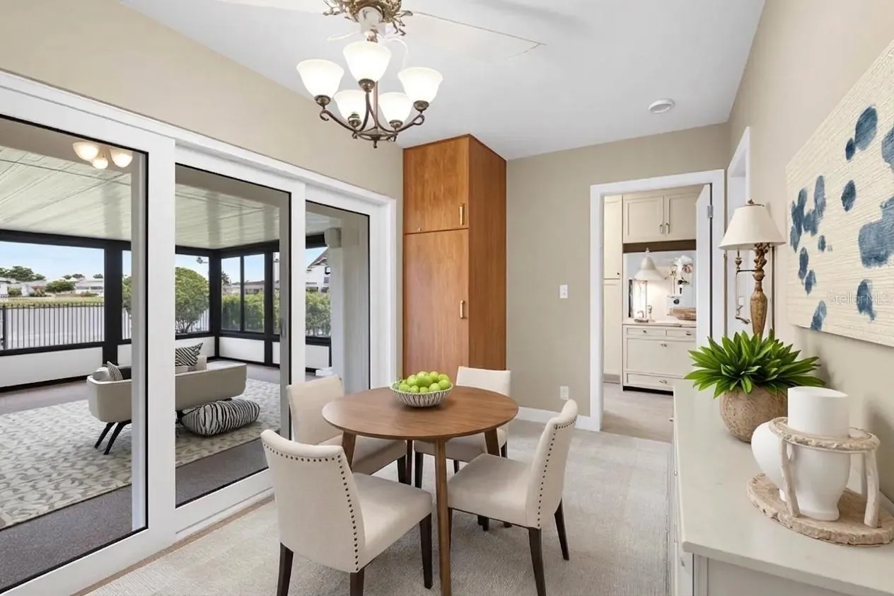 Staged casual dining