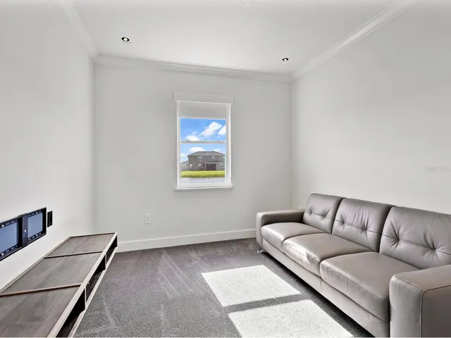 Guest bedroom on the first floor