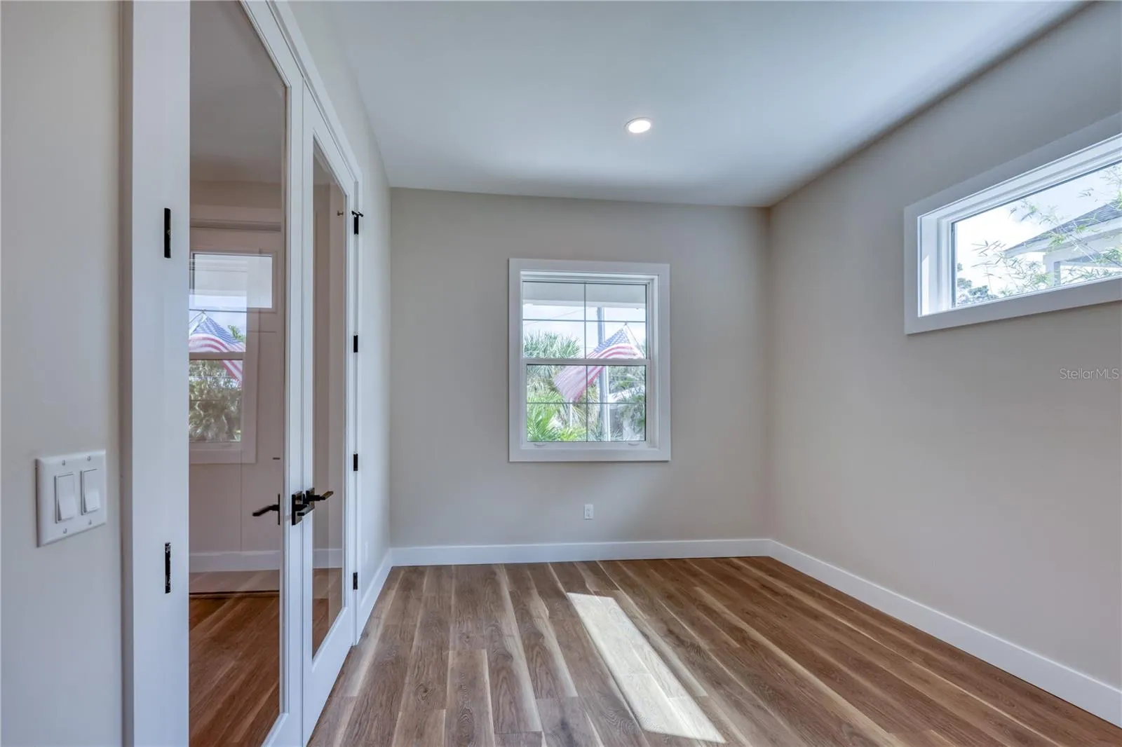 Office / Bedroom 5