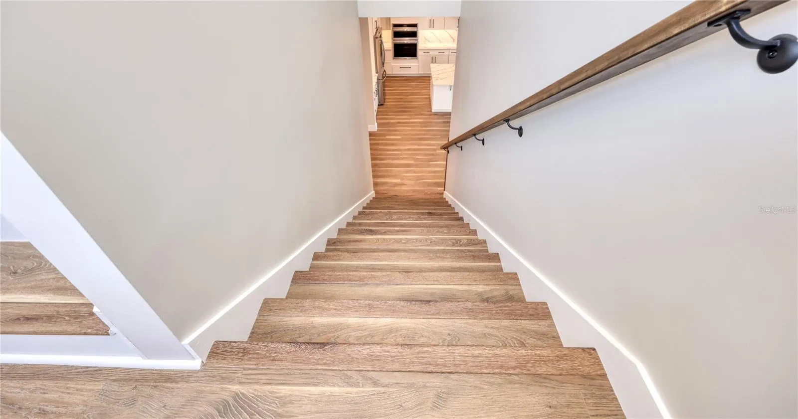 Stairs Landing to 1st floor