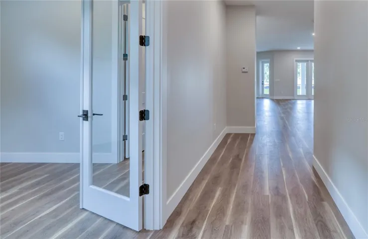 Office / Bedroom 5