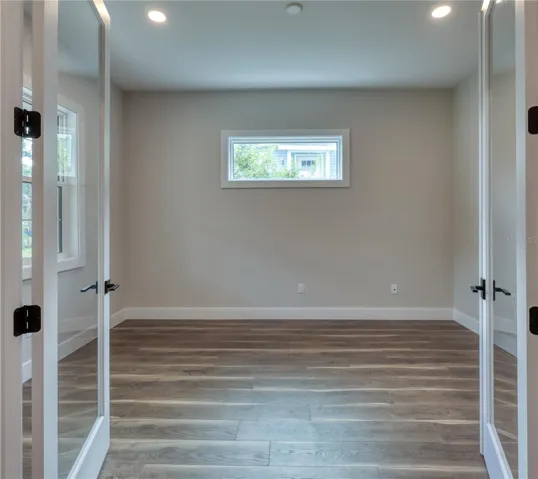 Office / Bedroom 5