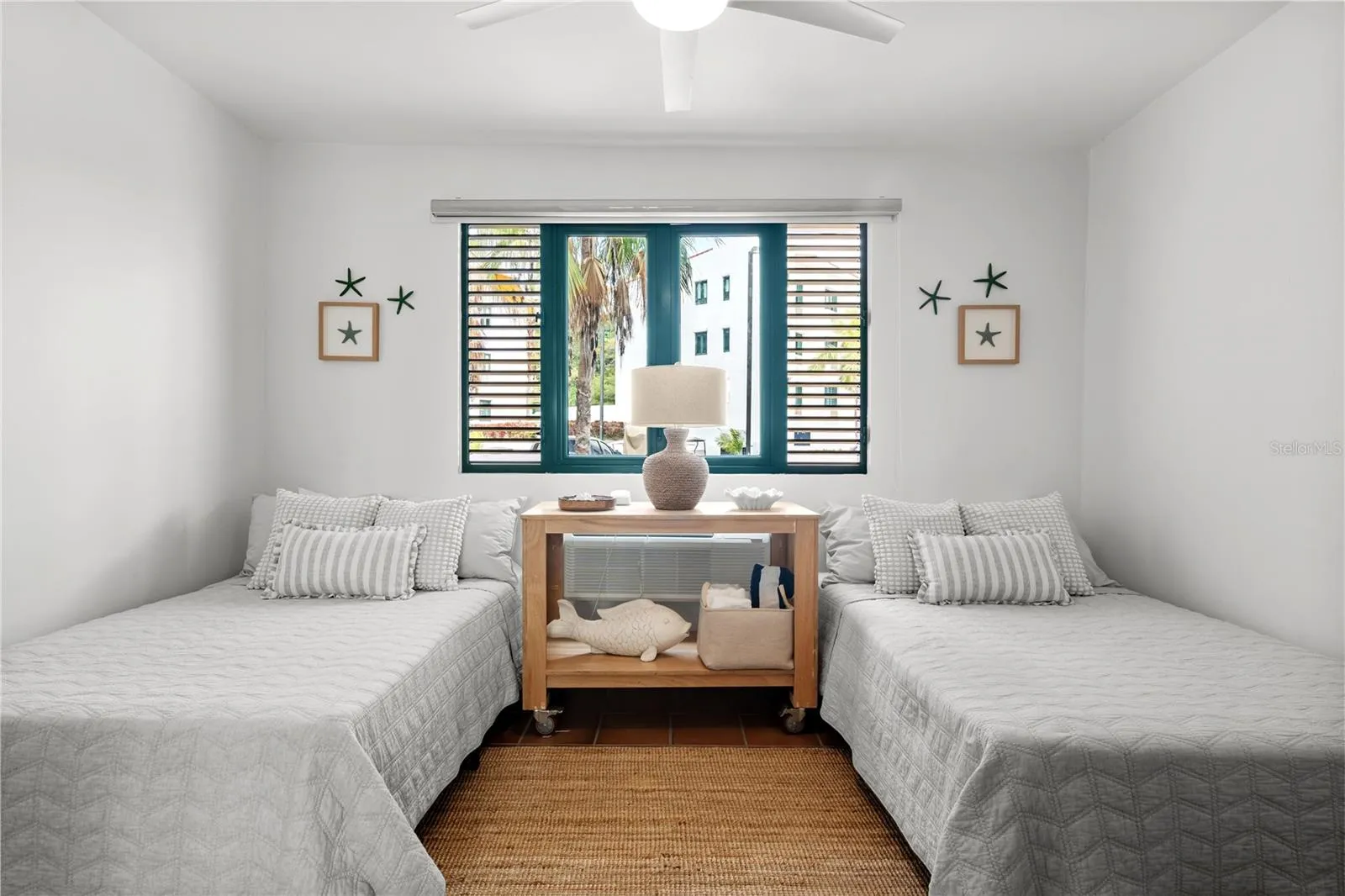 Secondary bedroom