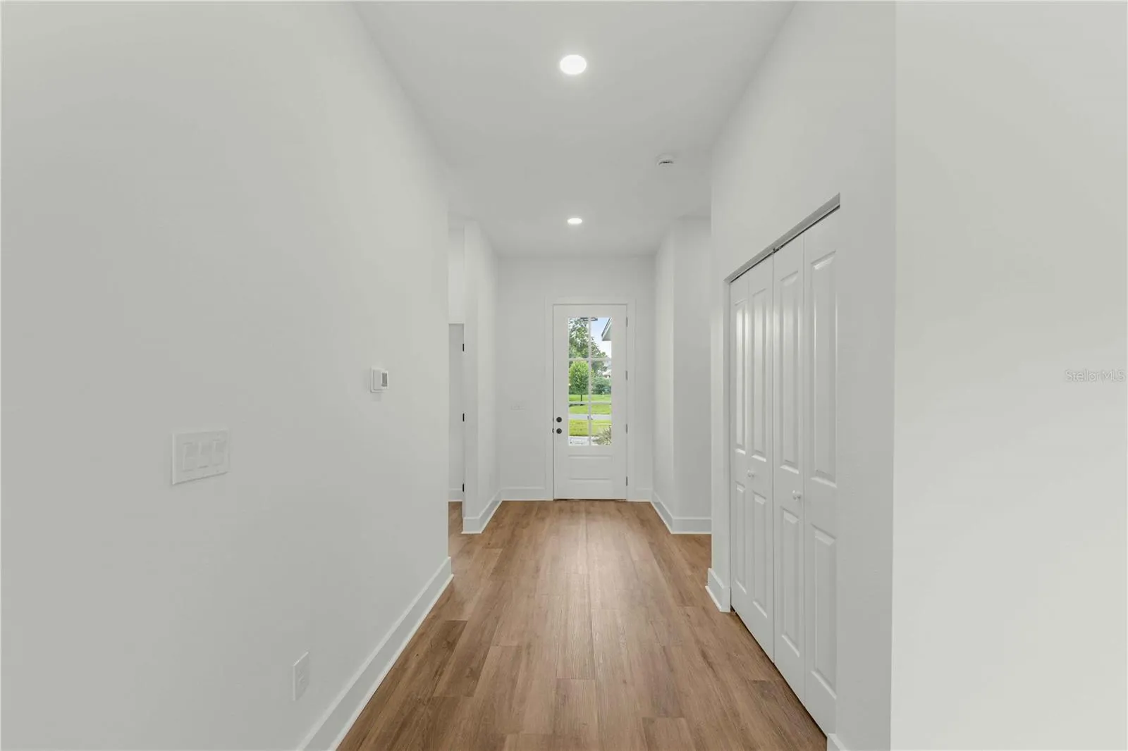 TO FRONT DOOR VIEW