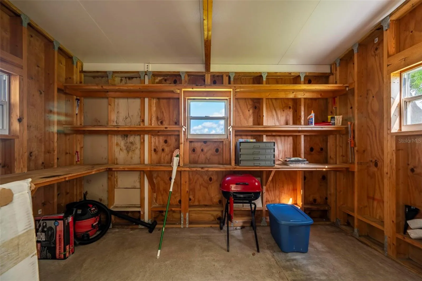 Large Workshop/Shed