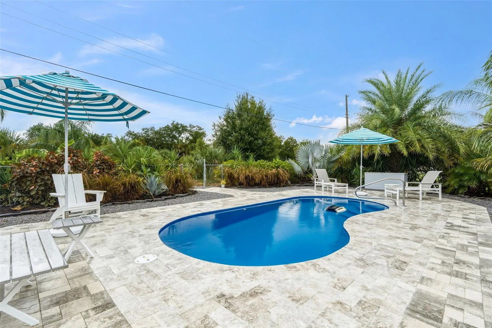 Paradise By The Heated Pool