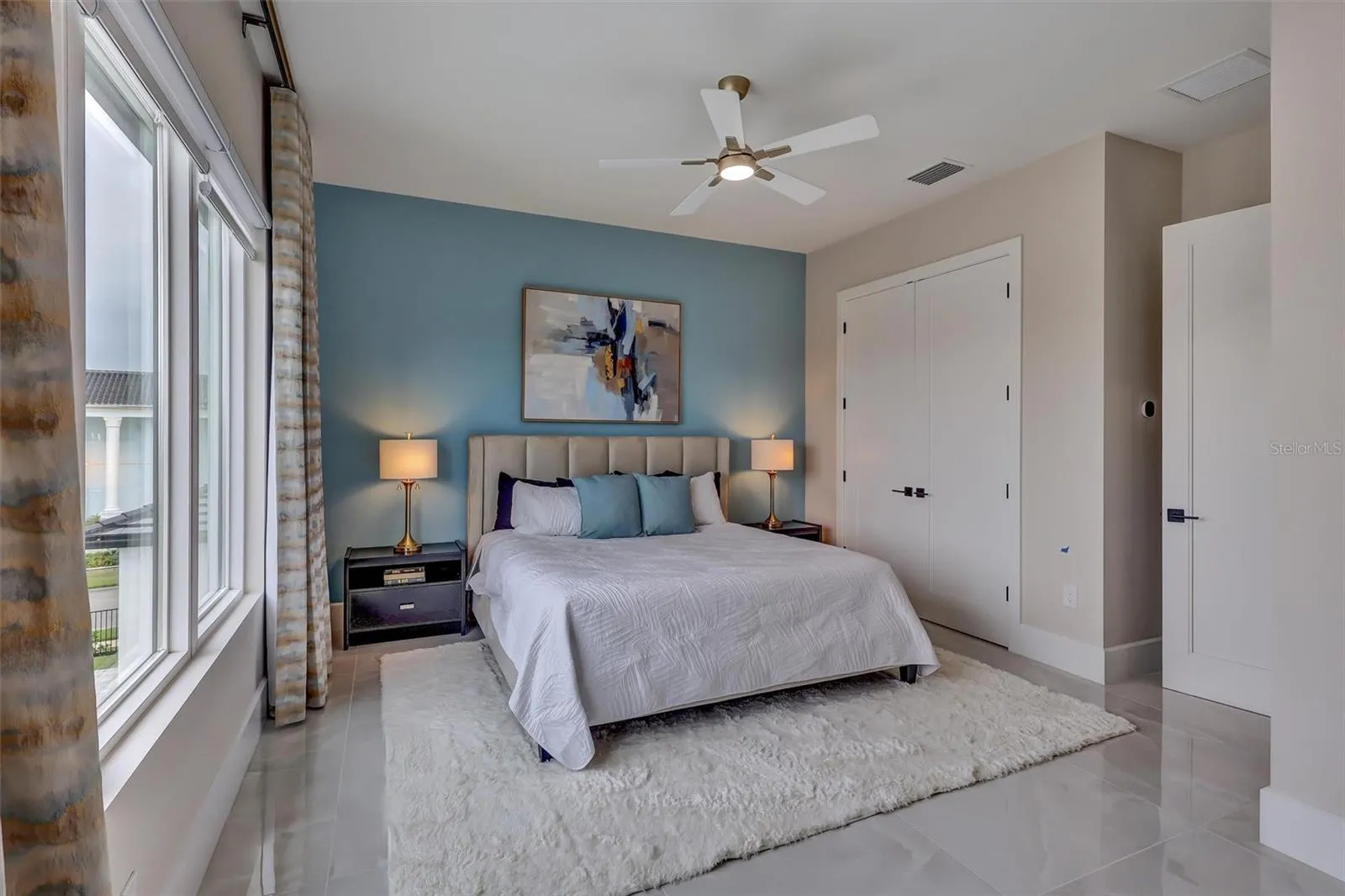 Light-filled guest accommodations designed for comfort and privacy