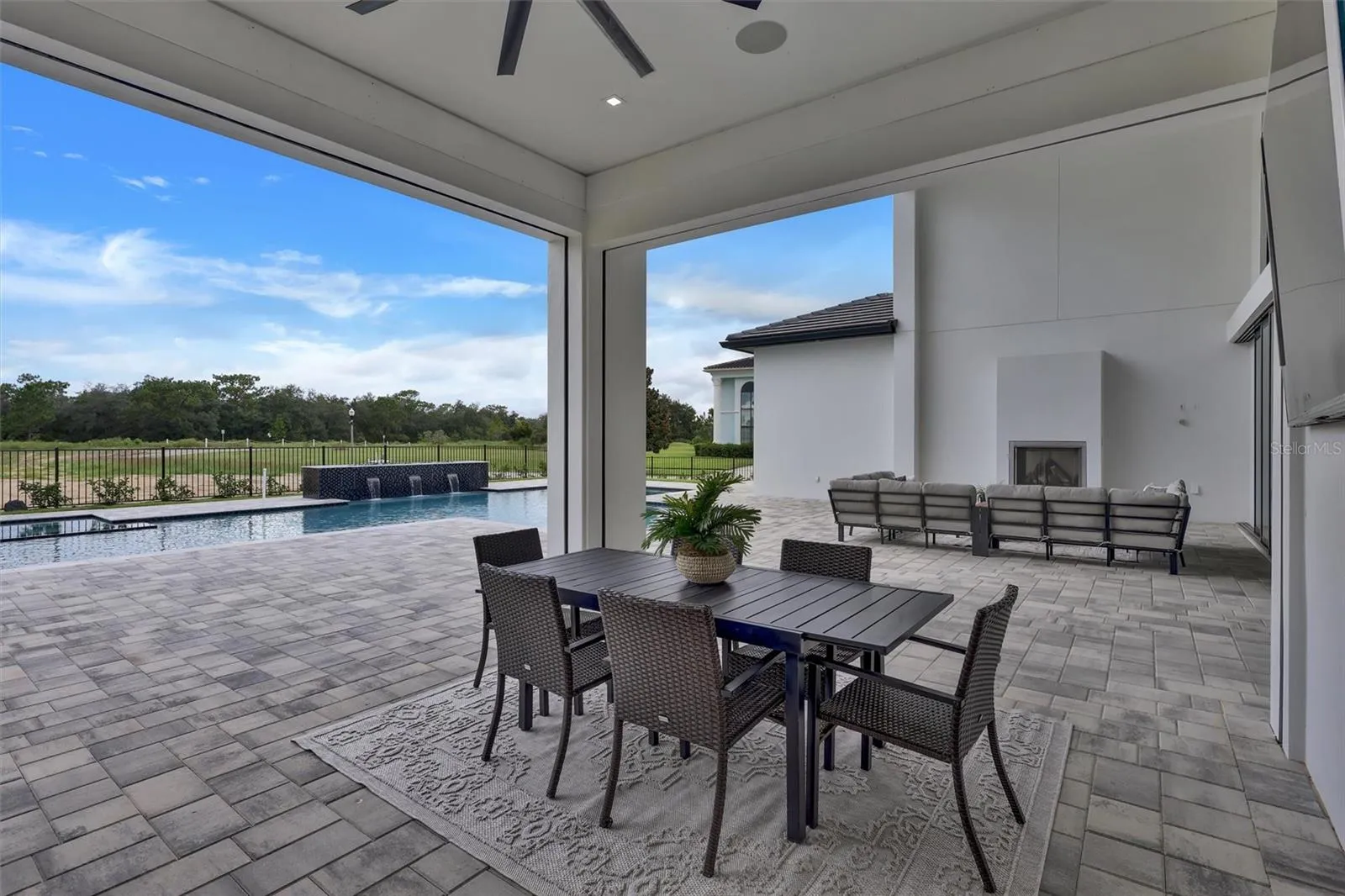 Retractable screens provide added comfort without sacrificing the open-air setting