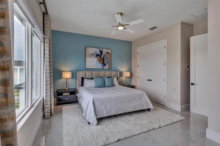 Light-filled guest accommodations designed for comfort and privacy