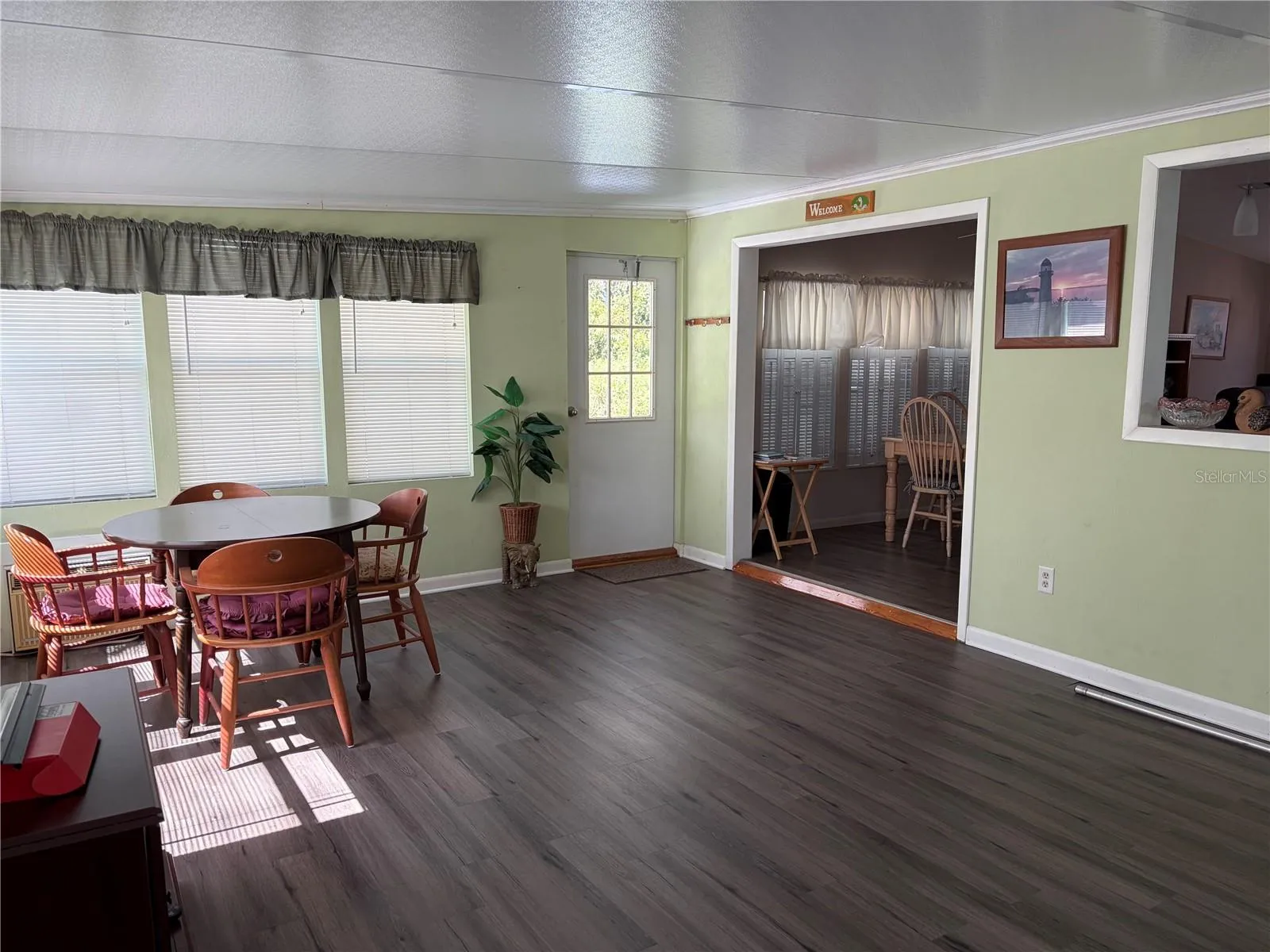 Entry to Bonus room. Many uses