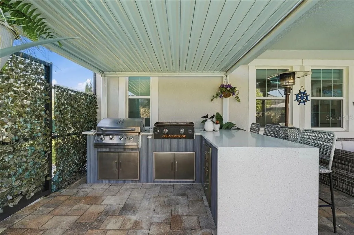 Outdoor Kitchen